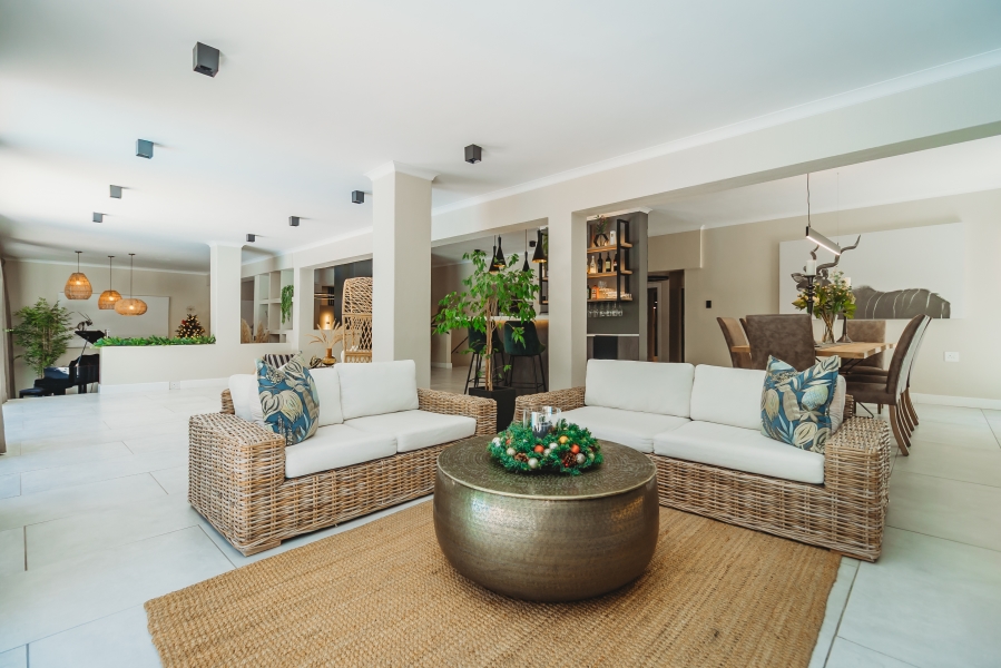 5 Bedroom Property for Sale in Heather Park Western Cape